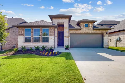 7608 Poplar Dr, Lantana, TX 76226