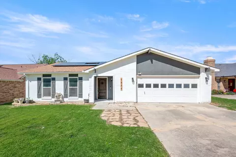 7925 Firefly Dr, Fort Worth, TX 76137