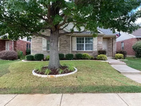 8901 Stewart St, Cross Roads, TX 76227