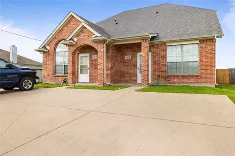 103 Janis St #B, Alvarado, TX 76009