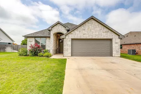 3320 Windcrest Dr, Granbury, TX 76049