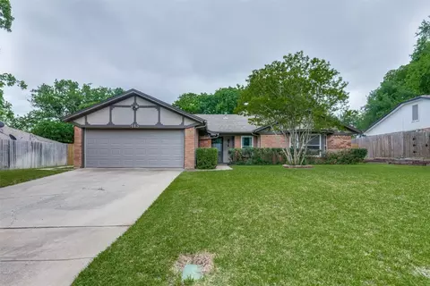 413 Concord Dr, Hurst, TX 76054