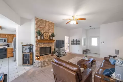 Living - 3918 Purdue Ln, Abilene, TX 79602 photo 4 of 4