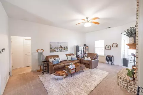 Living - 3918 Purdue Ln, Abilene, TX 79602 photo 2 of 4