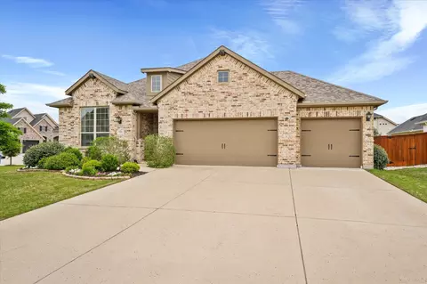 1504 Silverton Dr, Lantana, TX 76226