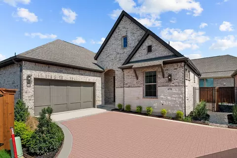 4775 Kings Garden Pkwy, Arlington, TX 76005