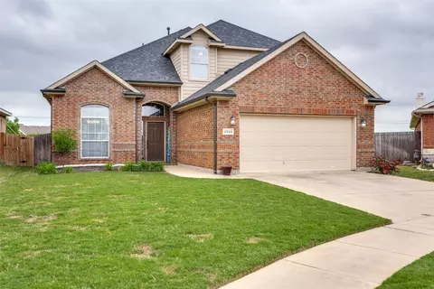2528 Priscella Dr, Fort Worth, TX 76131