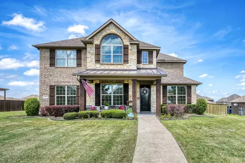 379 Sandy Creek Dr, Sunnyvale, TX 75182