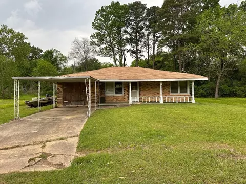 1004 8th St SE, Springhill, LA 71075