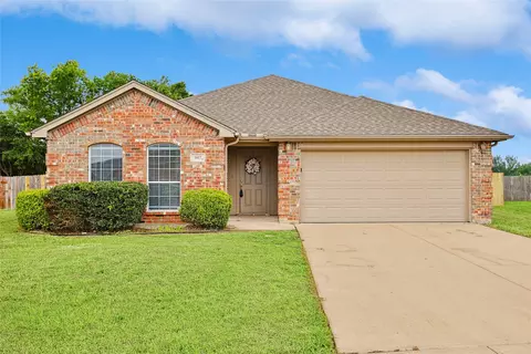 1617 Millbrook Dr, Midlothian, TX 76065