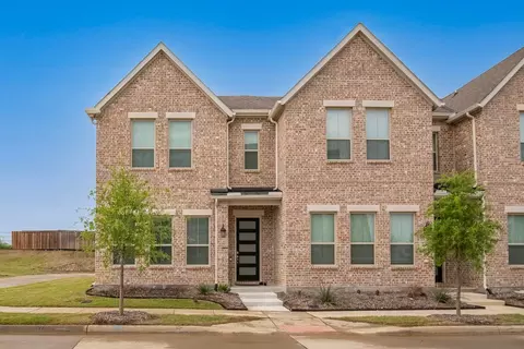 348 Almanor St, Lewisville, TX 75056