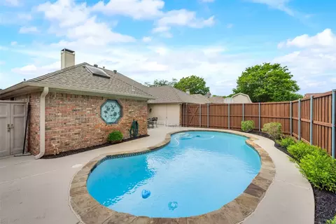 2037 Sako Dr, Plano, TX 75023