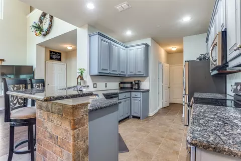 313 Starleaf Trl, Garland, TX 75040