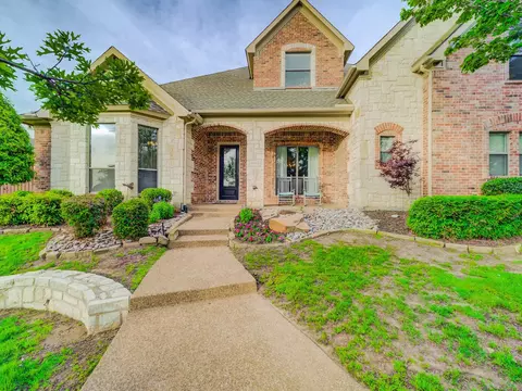 1647 Oak Ridge Dr, Corinth, TX 76210