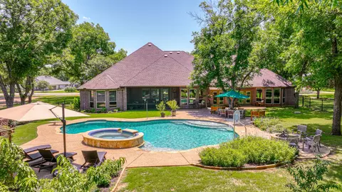 7404 Hanover Ct, Granbury, TX 76049
