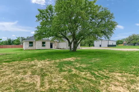 90 Bobby Sam Ct, Collinsville, TX 76233