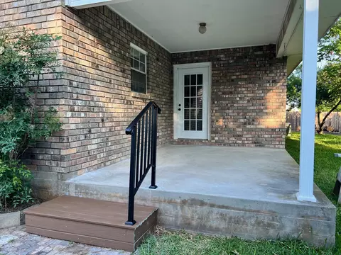 Exterior - 903 W Barnes Ave, Comanche, TX 76442 photo 5 of 11