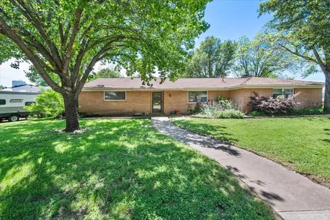 7500 Evelyn Dr, Richland Hills, TX 76118