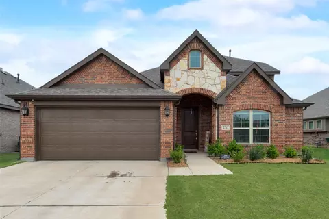 2713 Lisa Maria St, Burleson, TX 76028