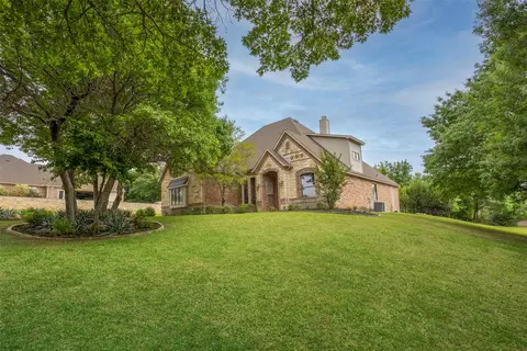 112 Ashley Ln, Lakeside, TX 76108
