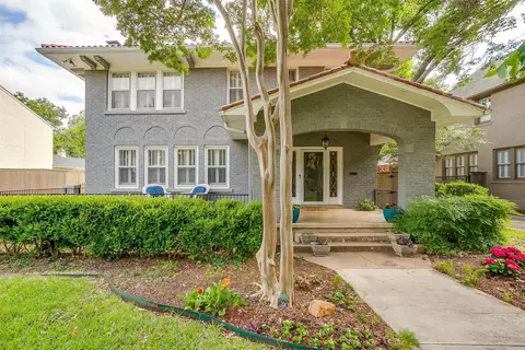 2017 Windsor Pl, Fort Worth, TX 76110