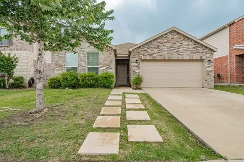 129 Waxberry Dr, Fate, TX 75189