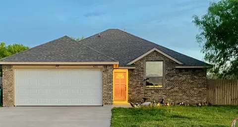 425 Lens St, Eastland, TX 76448