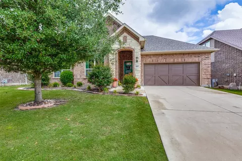 4805 Sunflower Dr, Mansfield, TX 76063