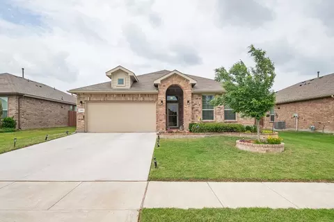 1205 Pacifica Trl, Cleburne, TX 76033
