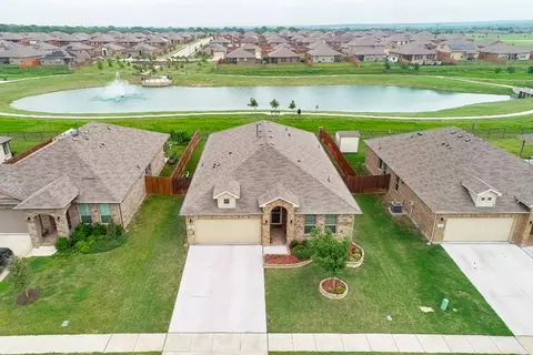 1205 Pacifica Trl, Cleburne, TX 76033 photo 3