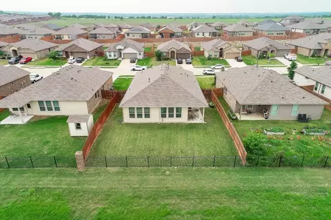 1205 Pacifica Trl, Cleburne, TX 76033 photo 20