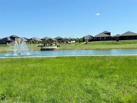 1205 Pacifica Trl, Cleburne, TX 76033 photo 2