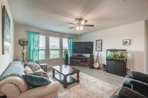 1205 Pacifica Trl, Cleburne, TX 76033 photo 9