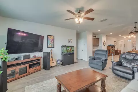 1205 Pacifica Trl, Cleburne, TX 76033 photo 10
