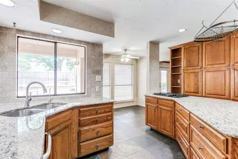 Bath - 4154 Cedar Dr, Grapevine, TX 76051 photo 1 of 6