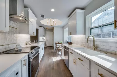 2822 Maydelle Ln, Farmers Branch, TX 75234