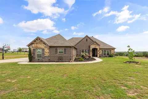 232 Martin Dr, Granbury, TX 76049