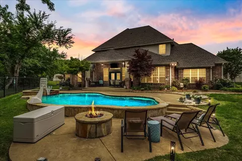 5501 Burgundy Dr, Greenville, TX 75402
