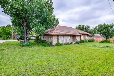 1010 Egyptian Way, Grand Prairie, TX 75050