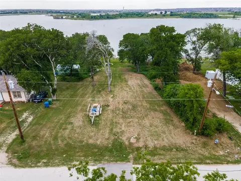 4565 N Shore Dr, The Colony, TX 75056