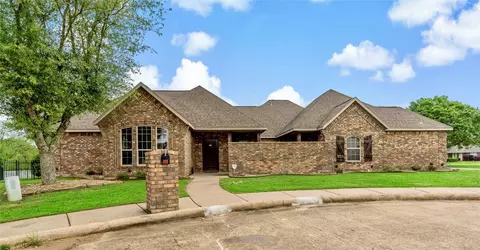 2880 11th St NE, Paris, TX 75462