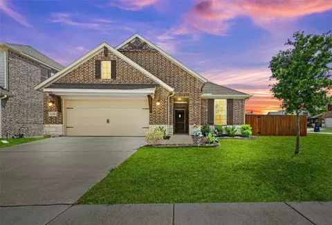 1600 Rio Secco Dr, Fort Worth, TX 76131