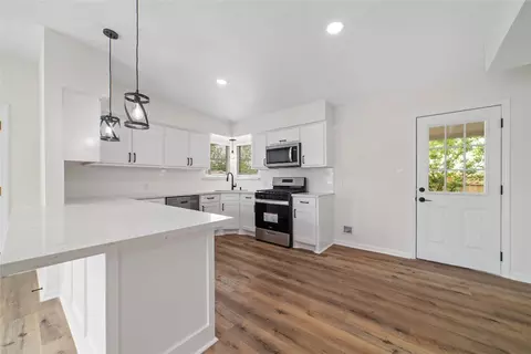 Kitchen - 904 E Fitzgerald St, Bangs, TX 76823 photo 3 of 3