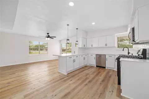 Kitchen - 904 E Fitzgerald St, Bangs, TX 76823 photo 1 of 3