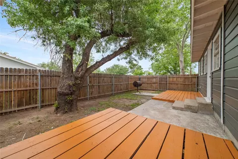 Exterior - 904 E Fitzgerald St, Bangs, TX 76823 photo 8 of 17