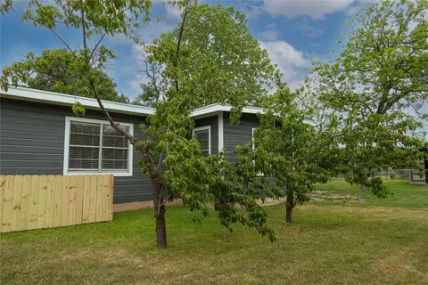 Exterior - 904 E Fitzgerald St, Bangs, TX 76823 photo 9 of 17