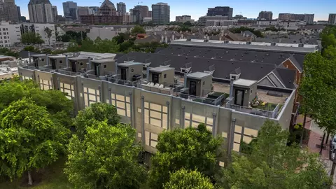 2111 Clark St #B, Dallas, TX 75204
