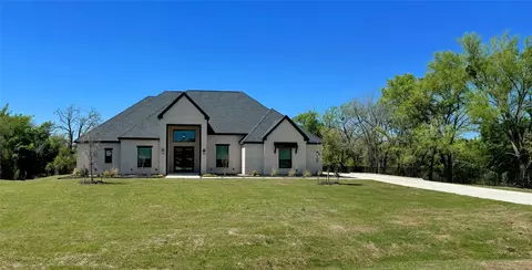 100 Blue Spruce Dr, Krugerville, TX 76227