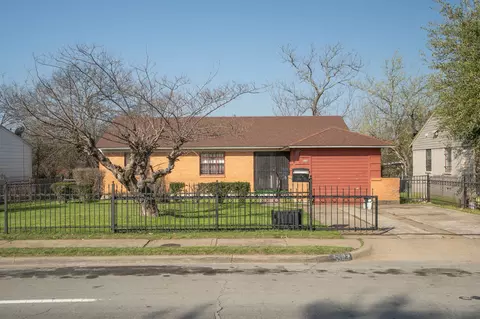 3303 S Marsalis Ave, Dallas, TX 75216