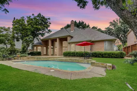 6328 Skylark Cir, North Richland Hills, TX 76180